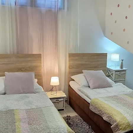 Family-friendly With Swimming Pool Brodarica, - 20248 Apartment Šibenik