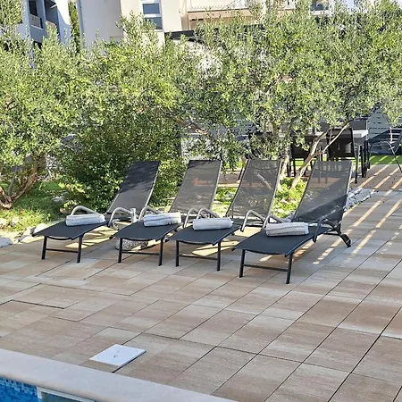 Family-friendly With Swimming Pool Brodarica, - 20248 *