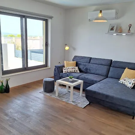 Family-friendly With Swimming Pool Brodarica, - 20248