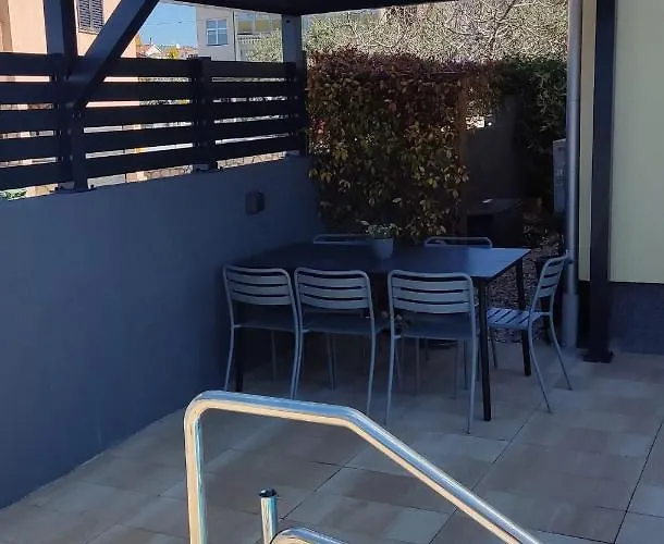 Appartement Family-friendly With Swimming Pool Brodarica, - 20248 Šibenik