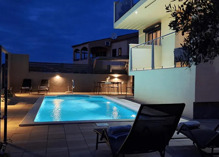 Family-friendly With Swimming Pool Brodarica, - 20248 Šibenik