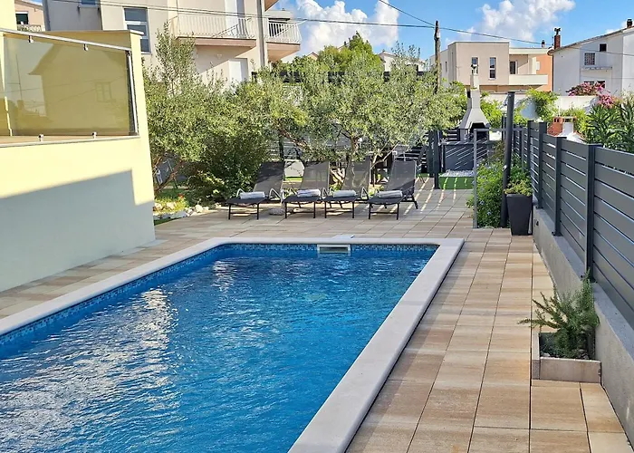 Family-friendly With Swimming Pool Brodarica, - 20248 * Šibenik