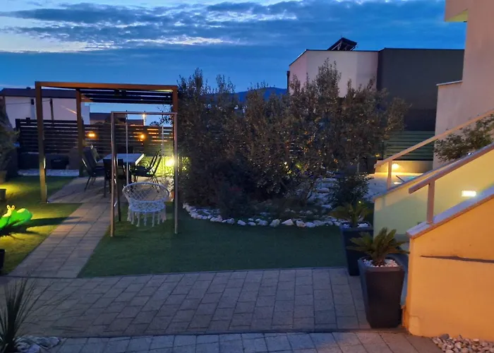 Family-friendly With Swimming Pool Brodarica, - 20248 Šibenik